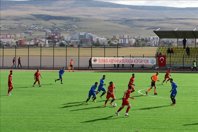 Serhat Ardahanspor,  Gümüşhane Türk Telekomspor´u 3-0 mağlup etti.