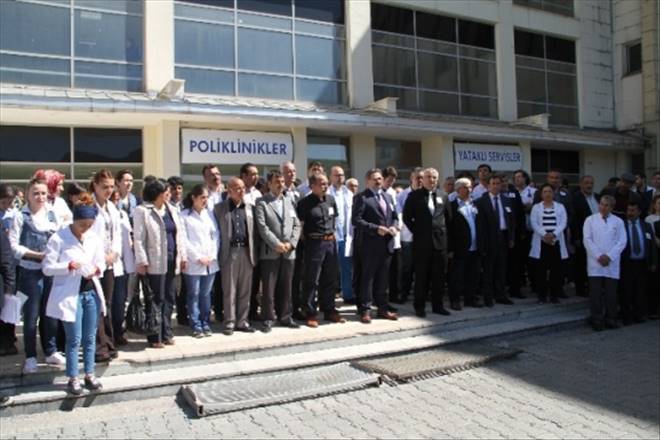 Ardahan`da Sağlık Çalışanları Samsun`daki Saldırıyı Kınadı