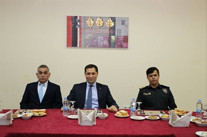 Vali Mustafa Masatlı,  Özel Harekat  Polisleriyle yemekte bir araya geldi
