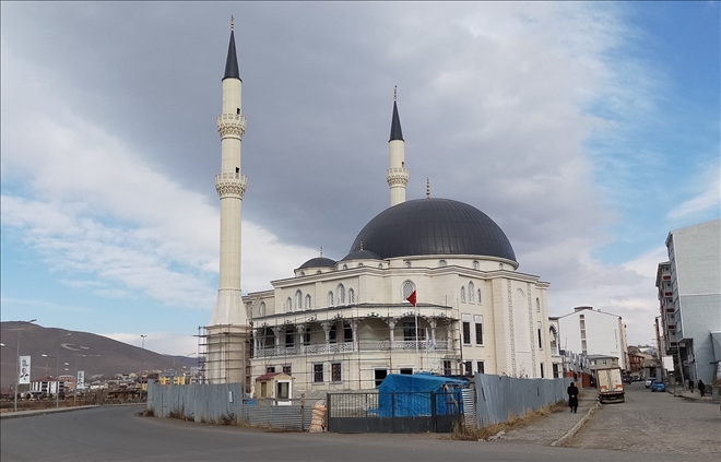 Serhat Ulu Camii ibadete açıldı