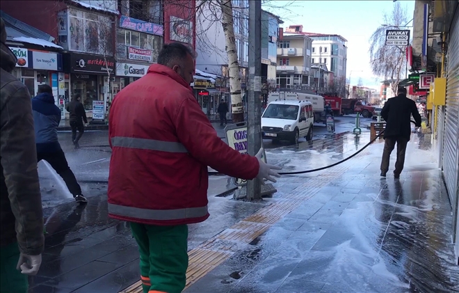 Ardahan´da cadde ve sokaklar sabunlu suyla yıkandı