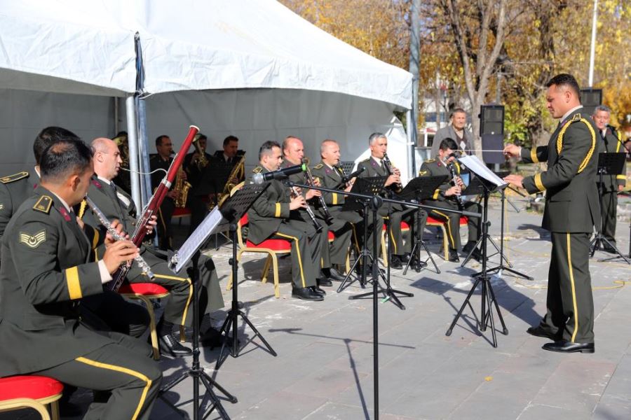 Askeri Bando, Ardahan’da konser verdi