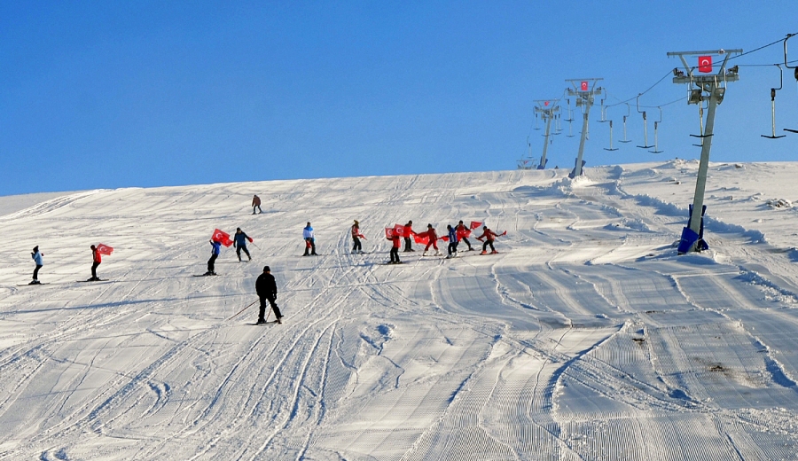 Yalnızçam Kayak Merkezi, sezonu açmak için gün sayıyor