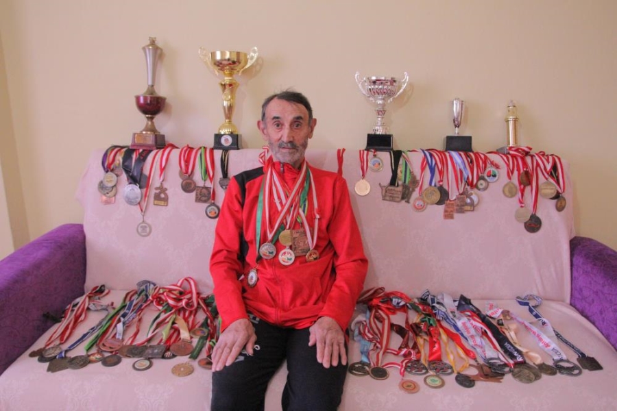 77 yaşındaki Murat Altun
