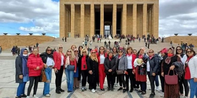 ARDAFED Kadın Kollarından Anneler Gününde Anıtkabir’e ziyaret