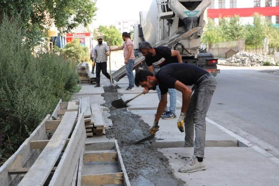 Başkan Demir, Ardahan’ı yeniden inşa ediyor