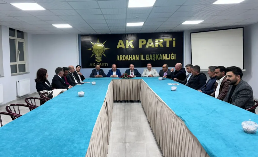 Ak Parti Merkez İlçe yeni yönetimi ilk toplantısını yaptı