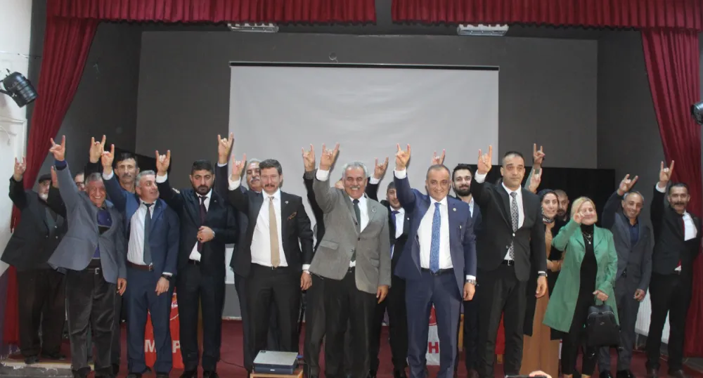 MHP İl başkanlığı kongresi yapıldı! Turgay Mert güven tazeledi