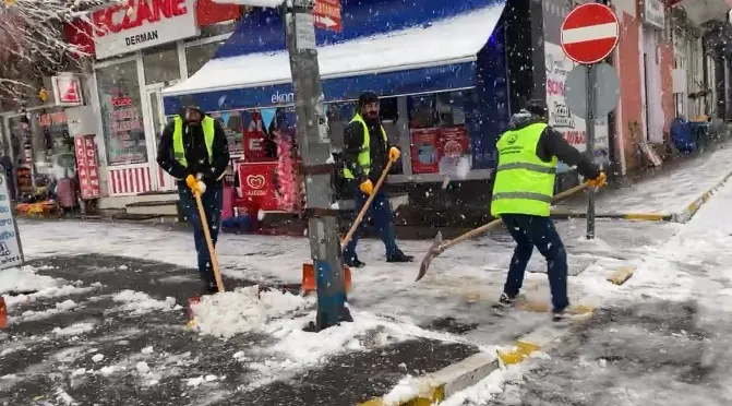 Ardahan Belediyesinde kar mesaisi başladı
