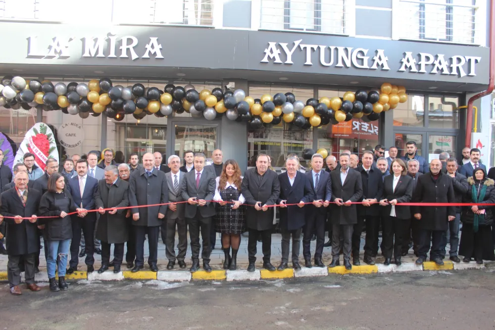 La’Mira Restaurant Cafe ve Aytunga Apart görkemli açılışla hizmete girdi