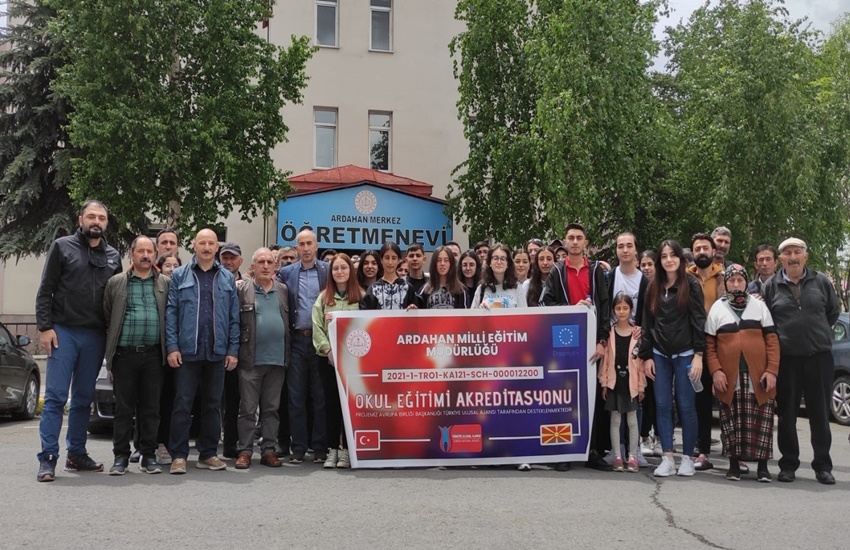 Ardahanlı öğrenciler Makedonya’ya gitti