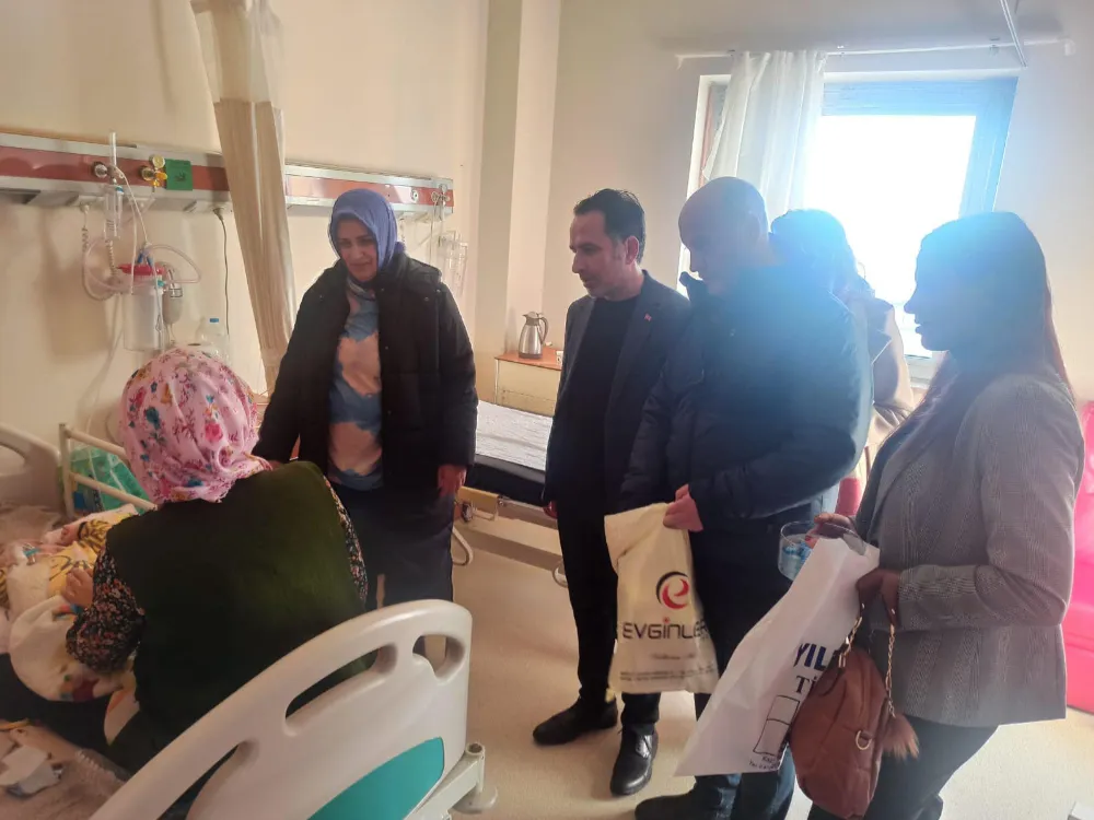 AK Parti Merkez İlçe Teşkilatından hasta ziyaretleri