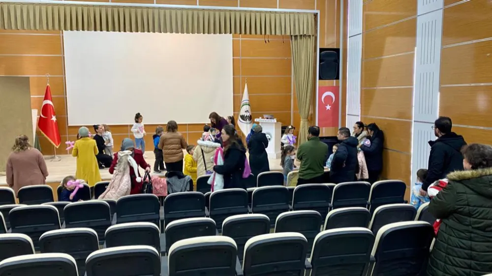 Ardahan Belediyesi’nden çocuklara drama eğitimi 