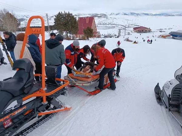 Kayak yaparken yaralananların yardımına UMKE, JAK ve AFAD yetişti