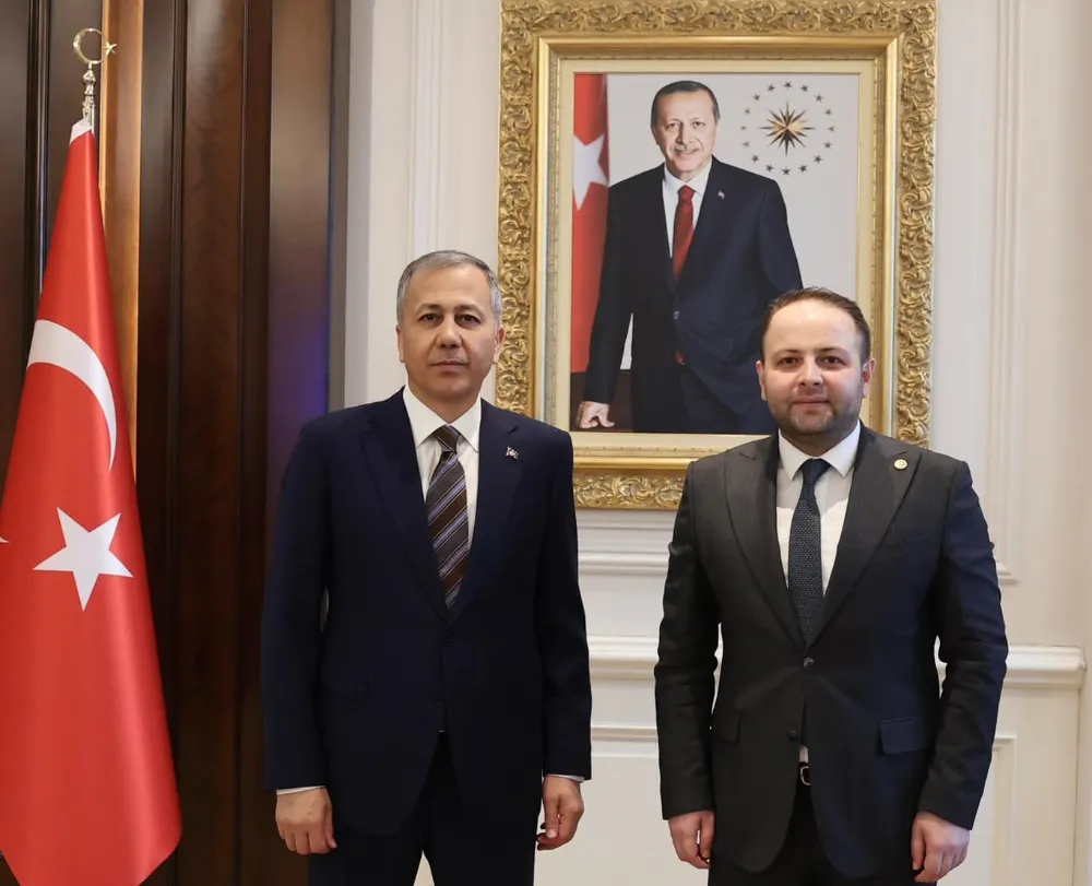 Milletvekili Koç Ardahan’a yatırımlar için Bakan Yerlikaya’yı ziyaret etti