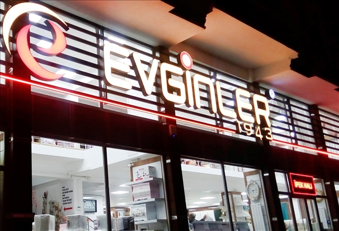 EVGİNLER: MUTLU YILLAR...