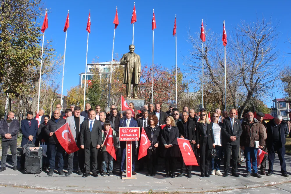 CHP, 29 Ekim Cumhuriyet Bayramını kutladı