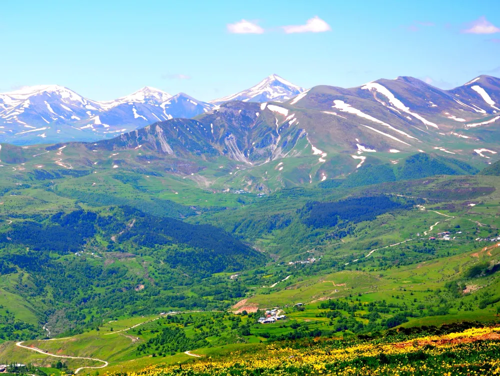 İKİ KOMŞU İLÇENİN ÖZLEMİ: POSOF-ŞAVŞAT YOLU