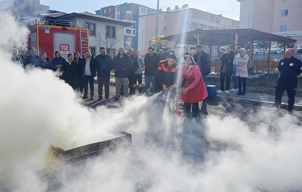 ASH İl Müdürlüğü personellerine yangın tatbikatı eğitimi verildi