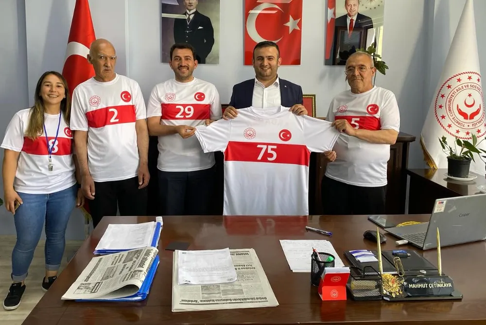 Ardahan Huzurevi Bocce Takımı Aile Sosyal Hizmetler İl Müdürü