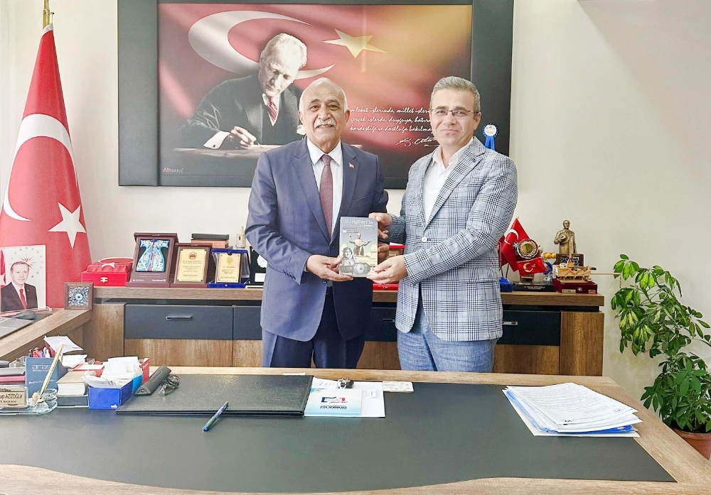 İl Milli Eğitim Müdürü Yusuf Uzantı, Başkan Azizoğlunu ziyaret etti