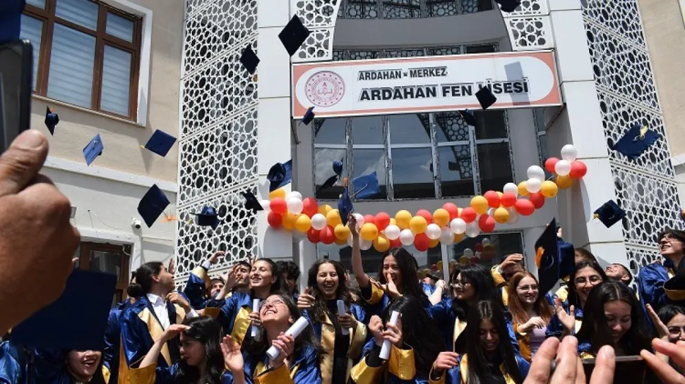 Fen Lisesi öğrencilerinden YKS’ de büyük başarı