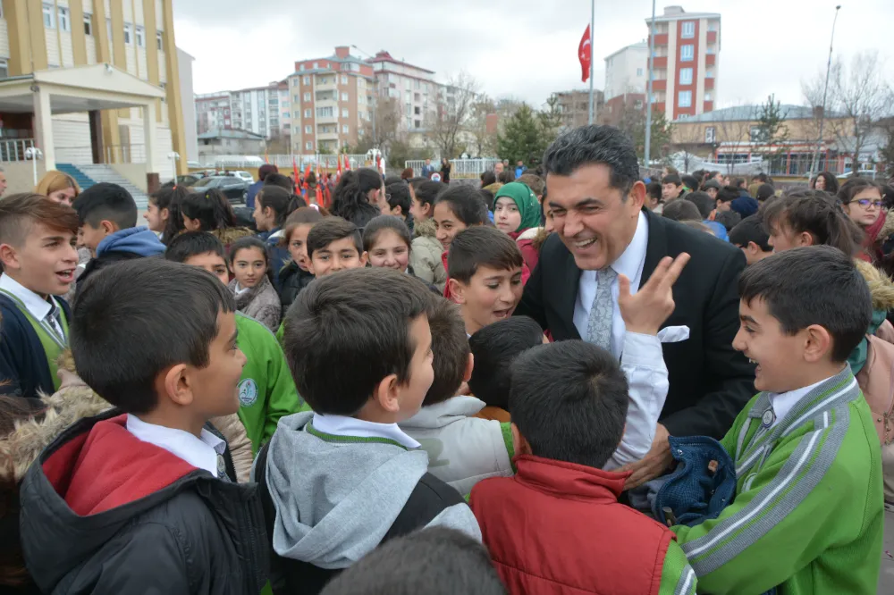 BAŞKAN DEMİR’DEN YENİ EĞİTİM-ÖĞRETİM YILI MESAJI