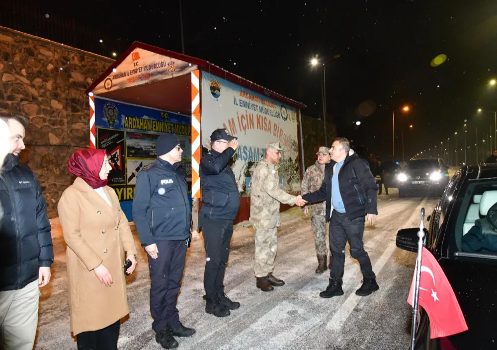 Vali Çiçek, yılbaşında görev başındaki personelleri ziyaret etti