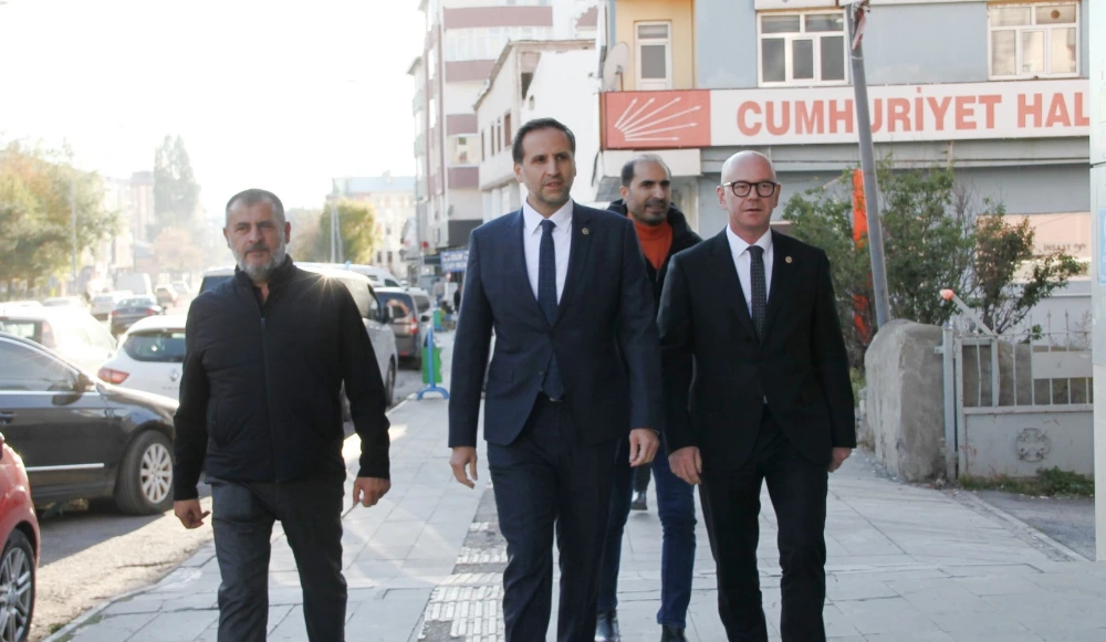 CHP Milletvekillerinden Ardahan’da esnaf ziyareti