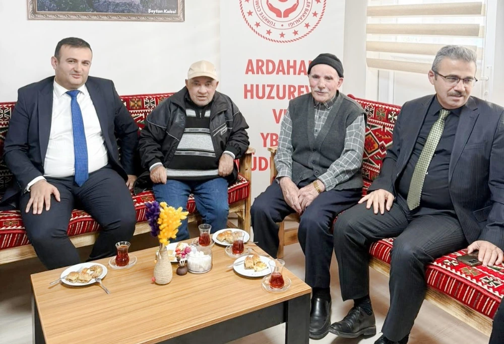 Çetinkaya ve Uzantı’dan Huzurevi Sakinlerine Anlamlı Ziyaret