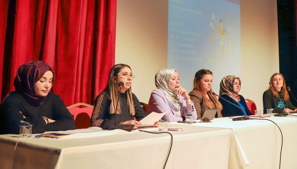 Ardahan Üniversitesi’nde “Kadının Çoklu Rolleri” Paneli Düzenlendi