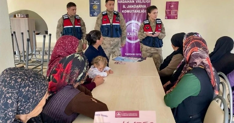 Jandarmalardan Kırsalda KADES Eğitimi