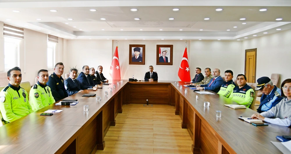 Ardahan’da Trafik İşaretleri Sadeleşiyor