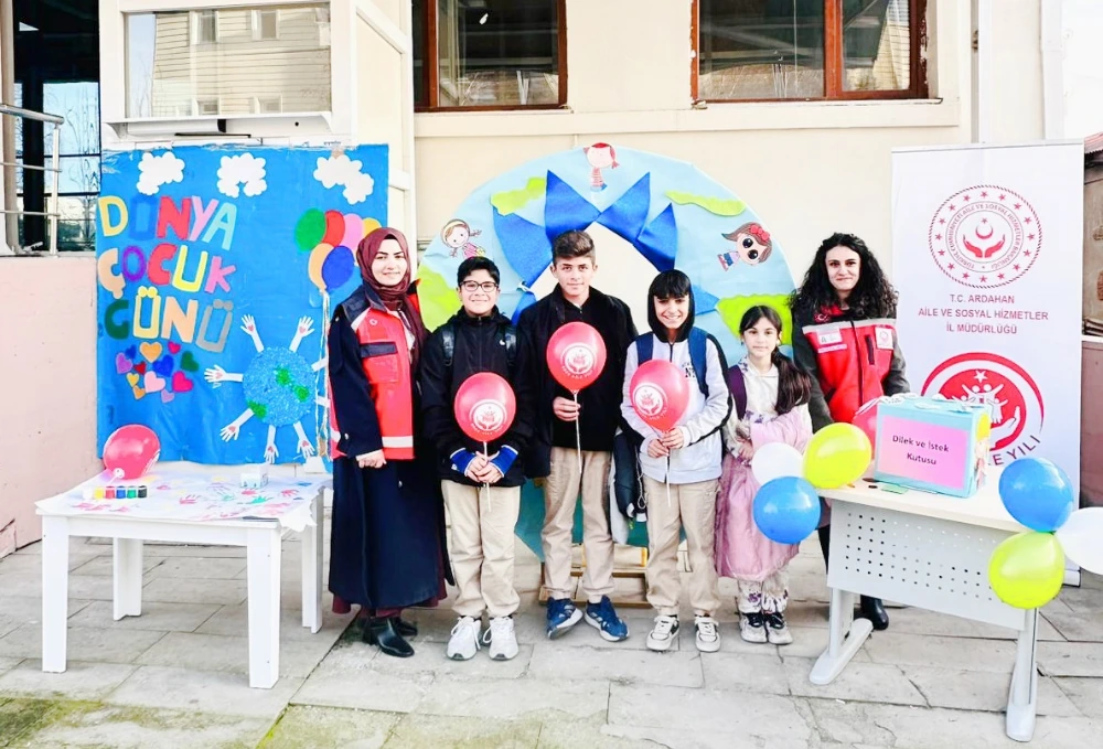 20 Kasım Dünya Çocuklar Günü Ardahan’da Renkli Etkinliklerle Kutlandı