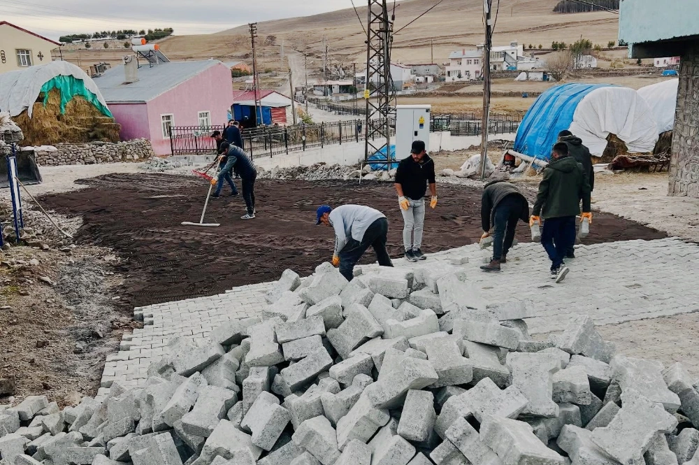 Damal Belediyesi  Yollarda Çalışmaları Hızlandırdı