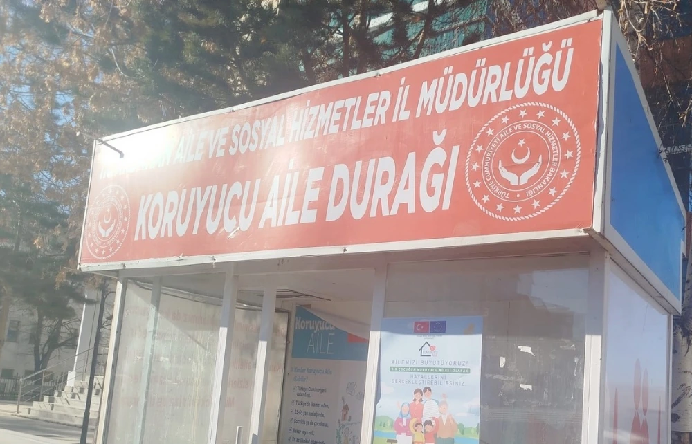 Toplu Taşıma Noktalarında Koruyucu Aile Tanıtımı Yapıldı
