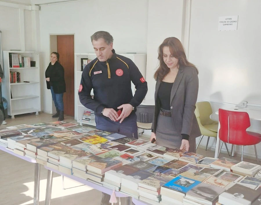 Şehit Uzman Çavuş İbrahim Erdoğan Lisesi Kütüphanesi Yenilendi