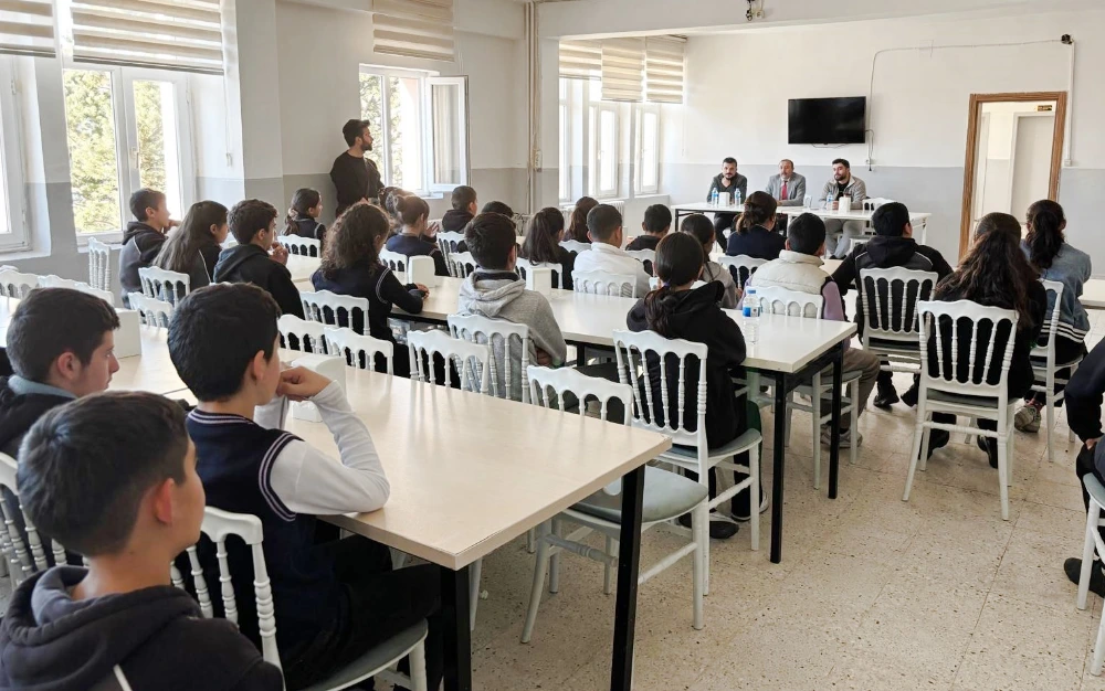 Doktor Emircan Karagöz, Çıldır’da Öğrencilerle Buluştu