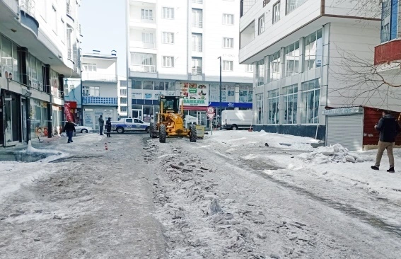 Belediye, Kar ve Buzla Mücadele çalışmalarını sürdürüyor