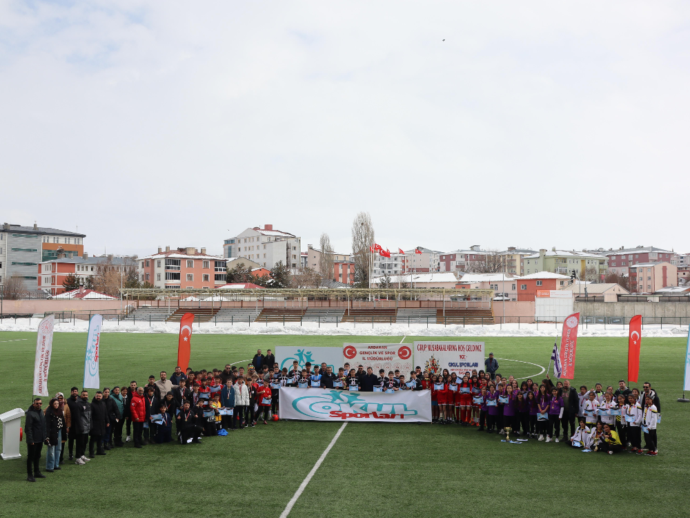 Okul Sporları Yıldızlar Kız-Erkek Grup müsabakaları Ardahan’da tamamlandı