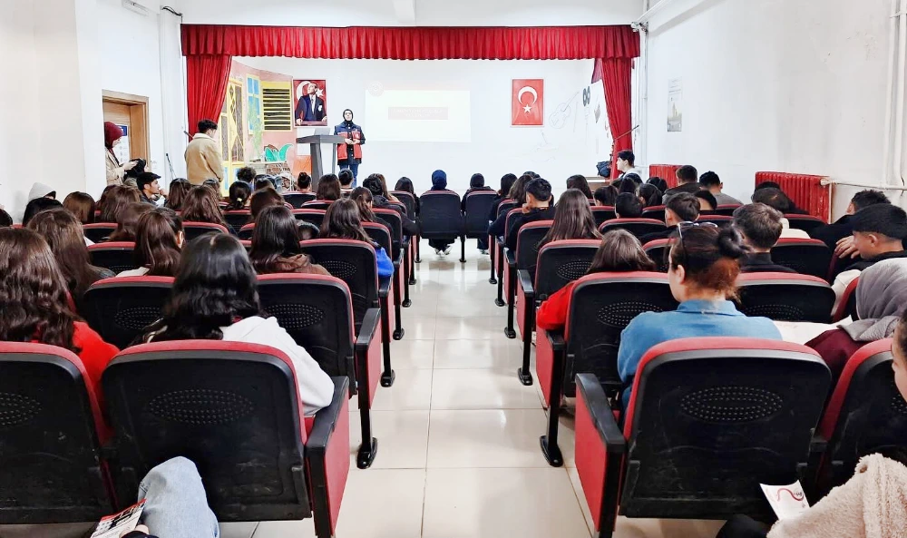 Hanak’ta Öğrencilere Yönelik Bilinçlendirici Eğitimler Düzenlendi