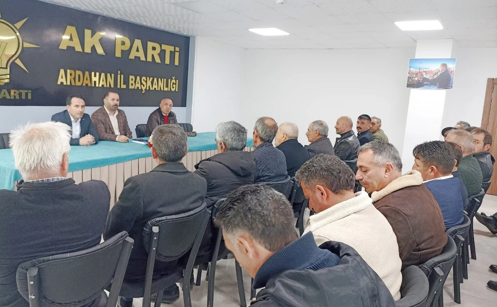 AK Parti İl Başkanı Hakan Aydın, Köy Muhtarlarıyla Bir Araya Geldi
