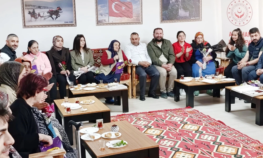 Kent Konseyi’nden Huzurevine Anneler Günü Ziyareti