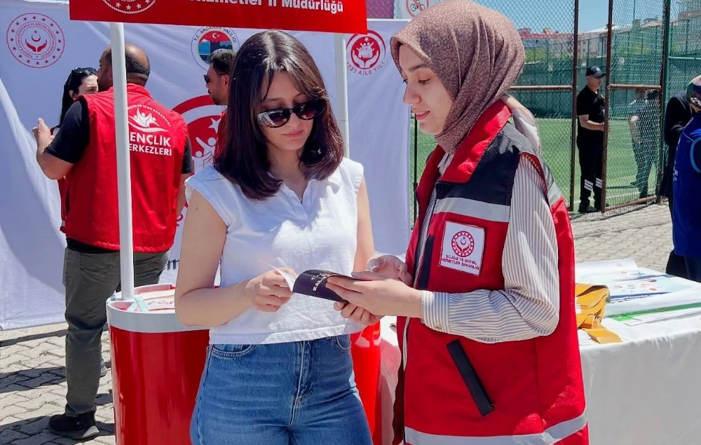 ASH il Müdürlüğü’nden mezuniyet töreninde “Aile Yılı” Farkındalığı