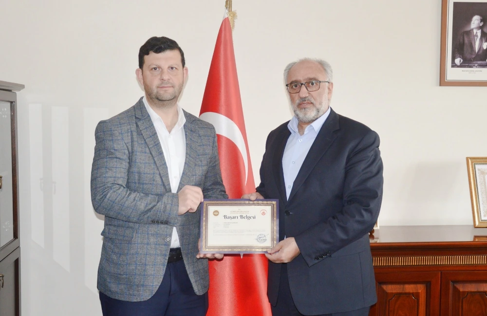 İmam Hatip Yavuz Selim Özarslan’a Diyanet’ten Başarı Belgesi