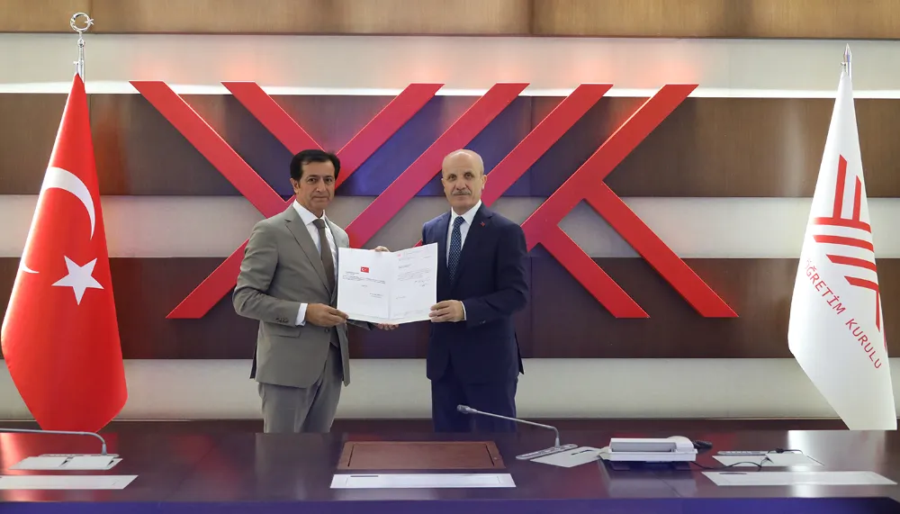 Rektör Prof. Dr. Öztürk Emiroğlu, rektörlük mazbatasını aldı