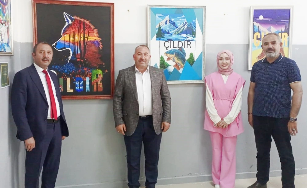 Çıldır Şehit Taner Karadeniz Ortaokulunda Yıl Sonu Sergisi Açıldı