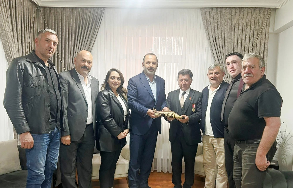 AK Parti İl Başkanı Hakan Aydın’dan 15 Temmuz Gazisine Anlamlı Ziyaret