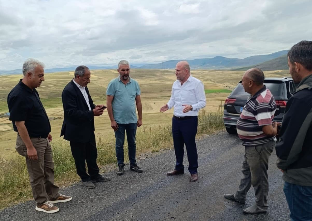 Genel Sekreter Emin, yol çalışmalarını yerinde inceledi