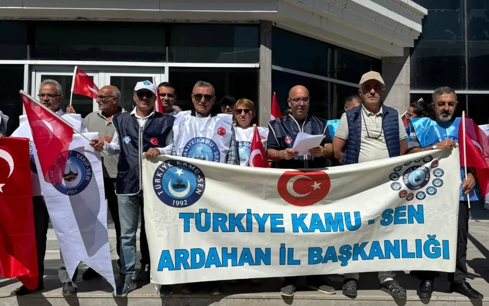 Kamu görevlilerinden 1 günlük iş bırakma eylemi